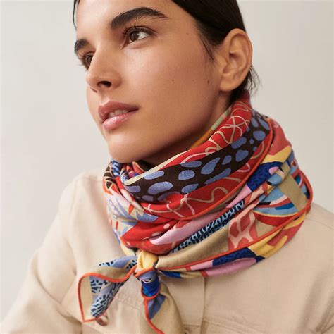 hermes en liberte|En Liberte ! shawl 140 .